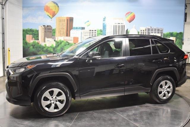 2021 toyota rav4 le