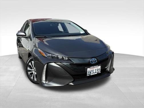 2021 toyota prius prime