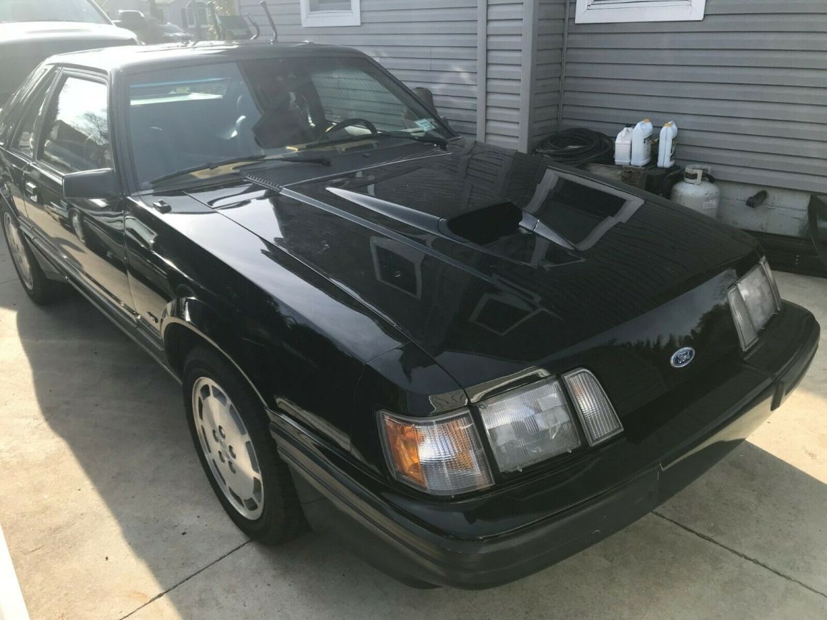 1986 ford mustang svo black with leather interior, 17,650 miles no reserve