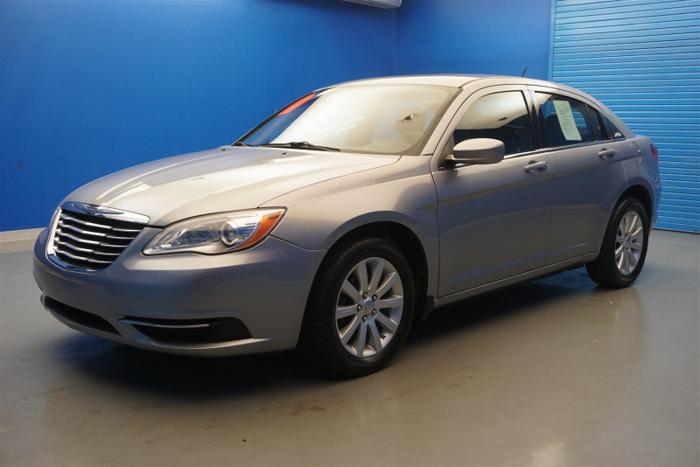used 2013 chrysler 200 touring sedan louisville, ky 40299 for sale in louisville, kentucky