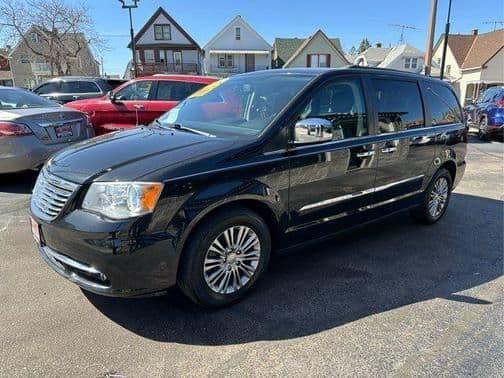 2013 chrysler town & country touring-l front-wheel drive lwb passenger van in milwaukee, wisconsin