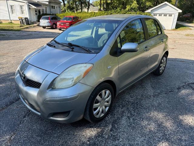 2011 toyota yaris base