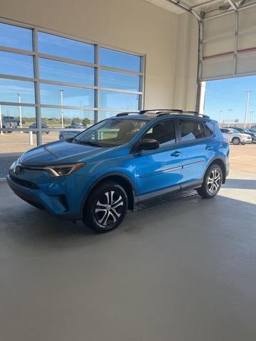 2017 toyota rav4 le