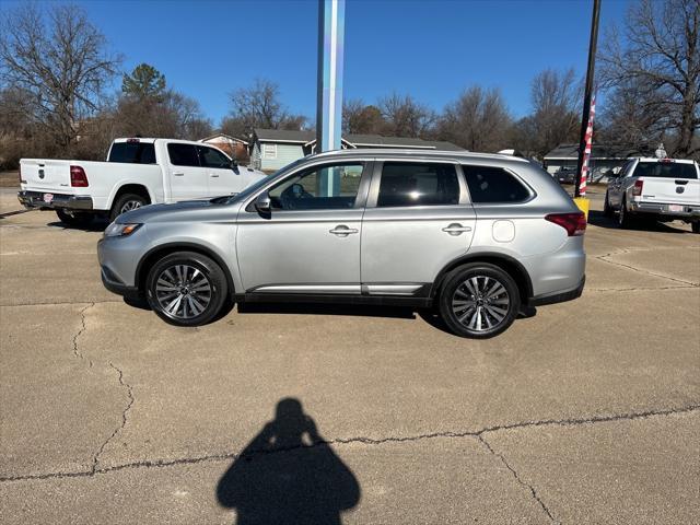 2020 mitsubishi outlander es