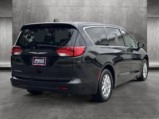 2022 chrysler voyager lx
