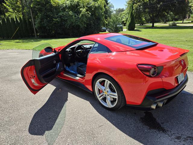 2019 ferrari portofino base