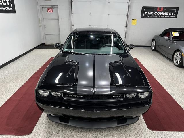 2010 dodge challenger srt8