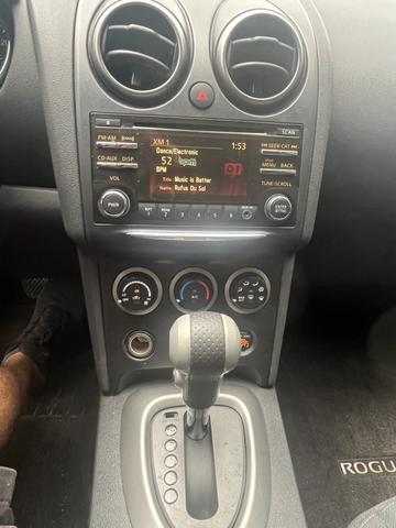 2013 nissan rogue sv