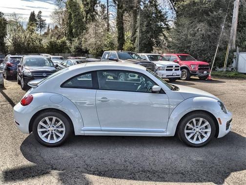 2018 volkswagen beetle in saint louis, missouri