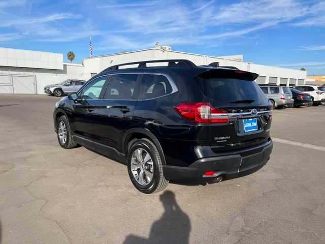 2019 subaru ascent premium 8-passenger
