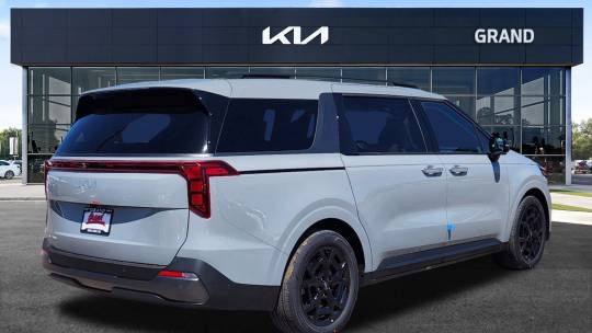 2025 Kia Carnival