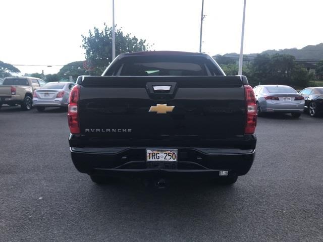 2013 chevrolet avalanche lt black diamond 4x4 lt 4dr crew cab pickup for sale in kaneohe, hawaii