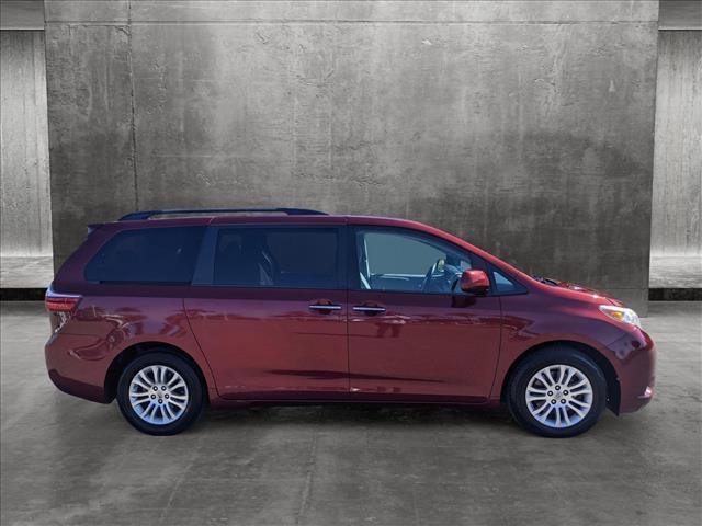 2016 toyota sienna xle