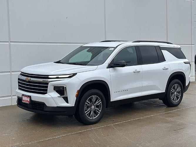 new 2025 chevrolet traverse fwd lt