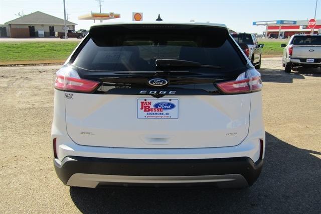 2022 ford edge sel