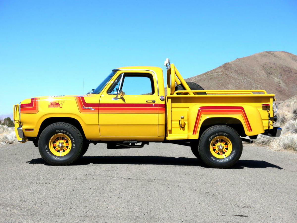dodge power wagon yellow with 114,934 miles, for sale!