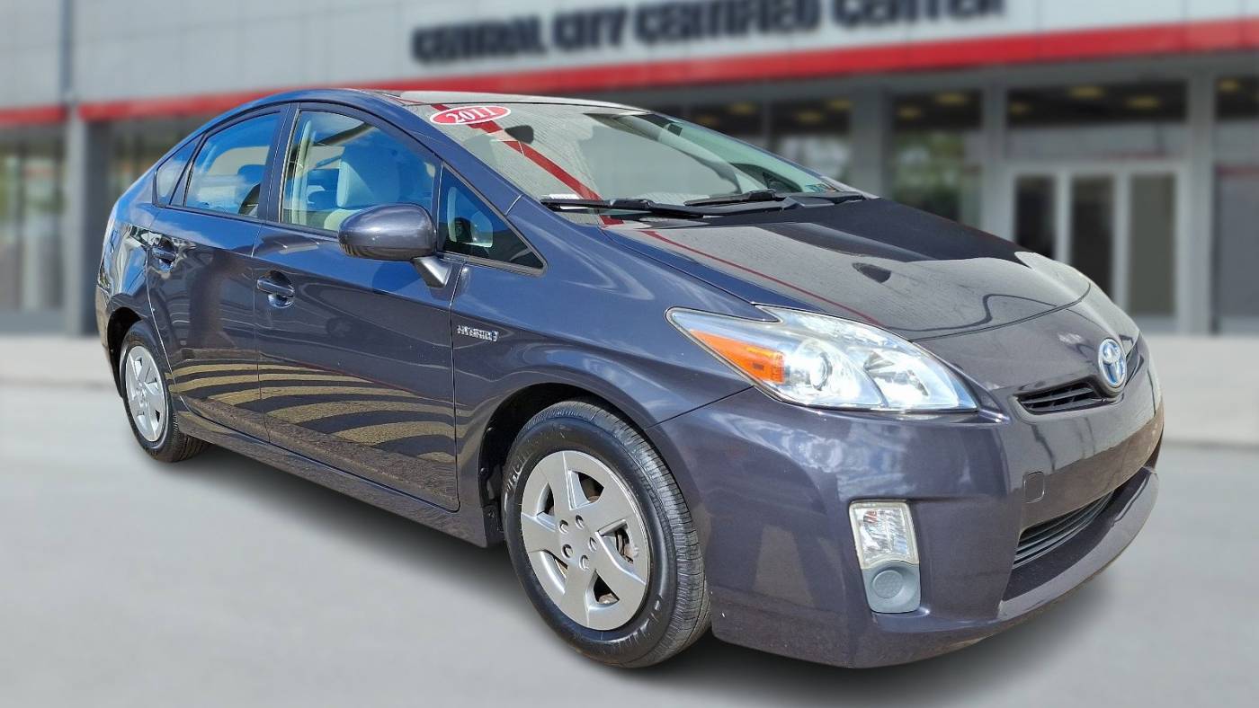 2011 toyota prius five