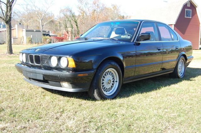 very clean, great running 1990 bmw 535i 4 dr sedan, sunroof, dual htd seats, 6cd