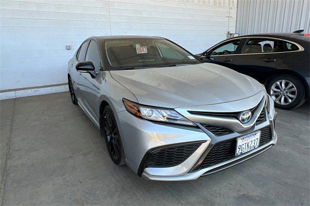 2023 toyota camry hybrid xse