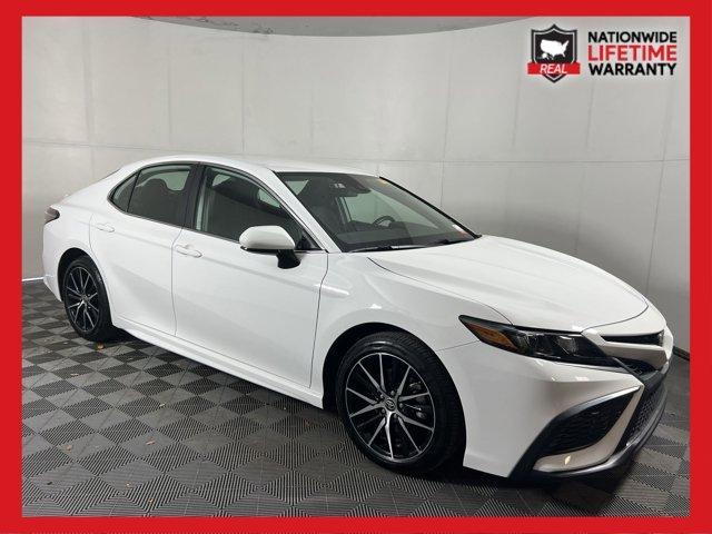 2021 toyota camry se