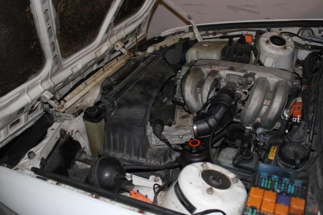1991 bmw 318is base coupe 2-door 1.8l e30 no sunroof slicktop