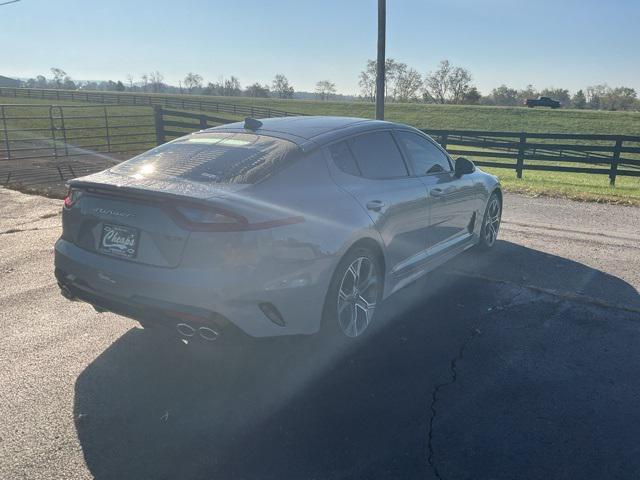 2021 kia stinger gt-line