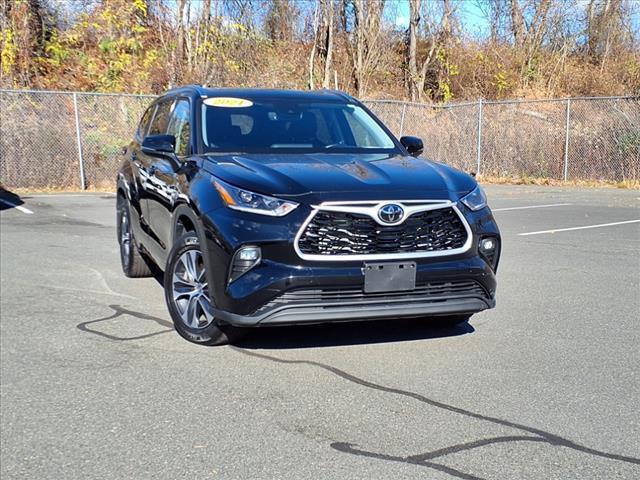 2021 toyota highlander xle