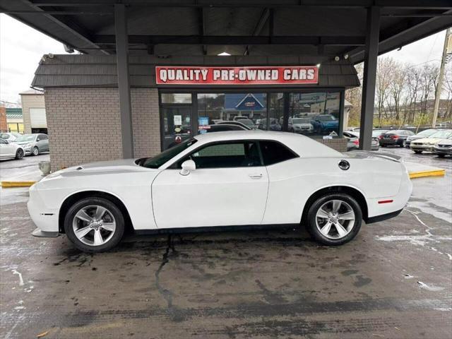 2019 dodge challenger sxt