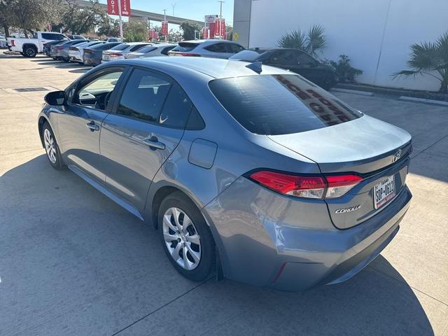 2022 toyota corolla le