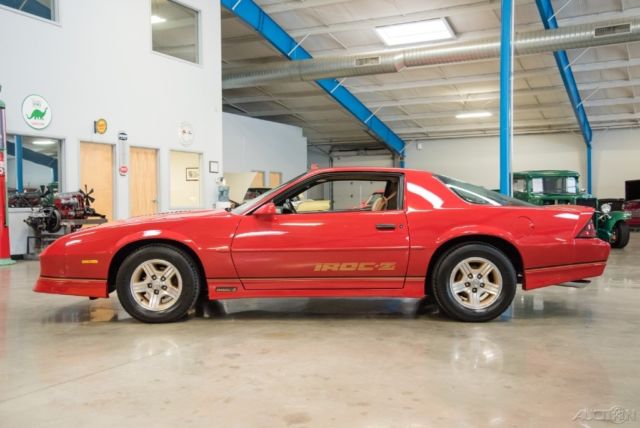 1989 chevrolet camaro iroc-z 5.0l tpi v8 manual transmission hardtop coupe z28