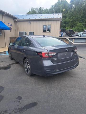 2022 subaru legacy premium