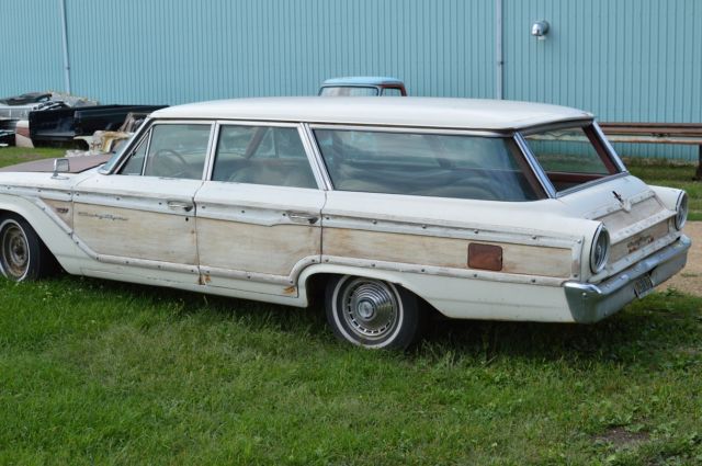 1963 ford galaxie country squire wagon (rare 5 passenger)