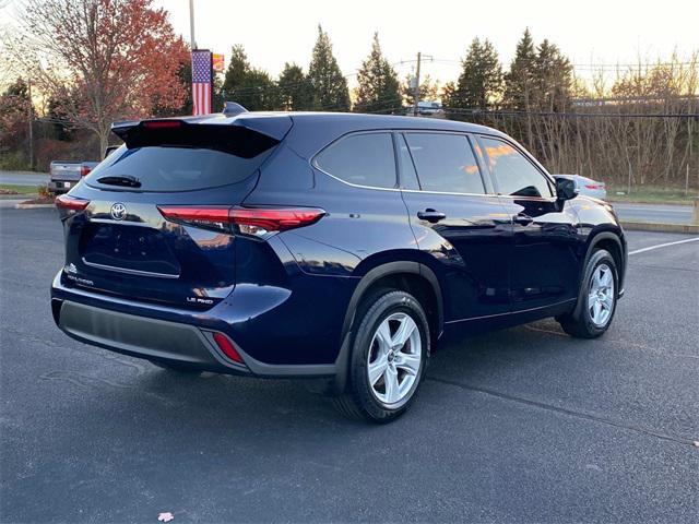 2020 toyota highlander le