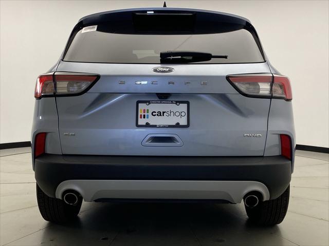 2022 ford escape se