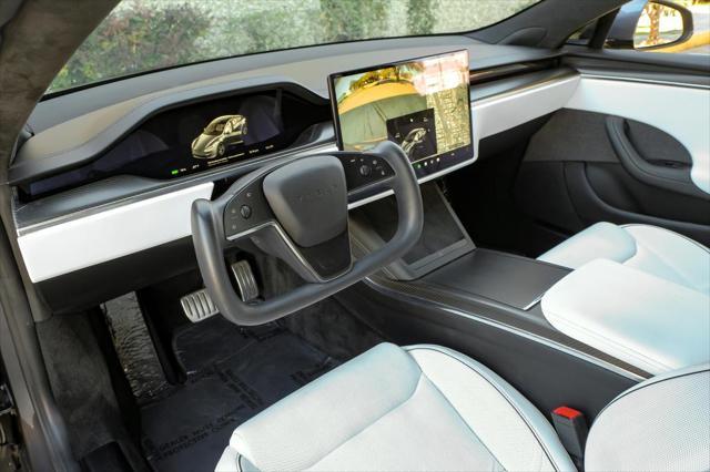2022 tesla model s plaid