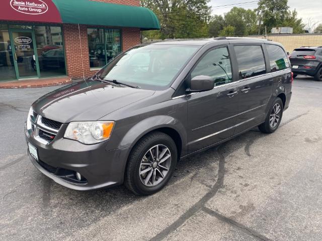 2017 dodge grand caravan sxt