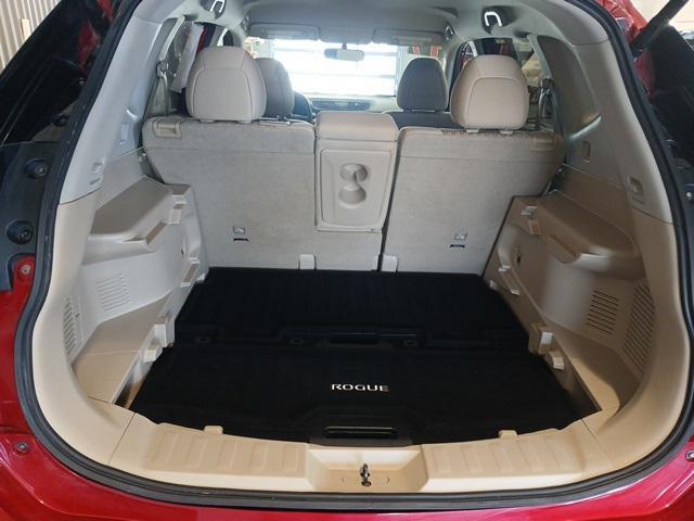 2017 nissan rogue sv