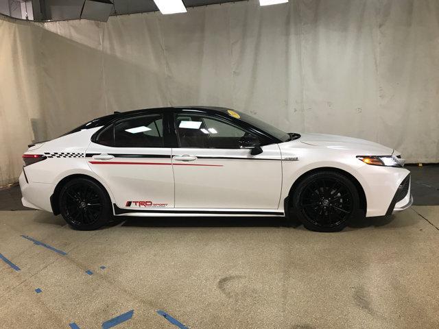 2021 toyota camry hybrid xse