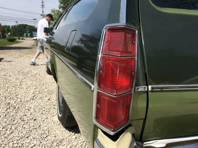 1973 dodge monaco station wagon 9 passenger