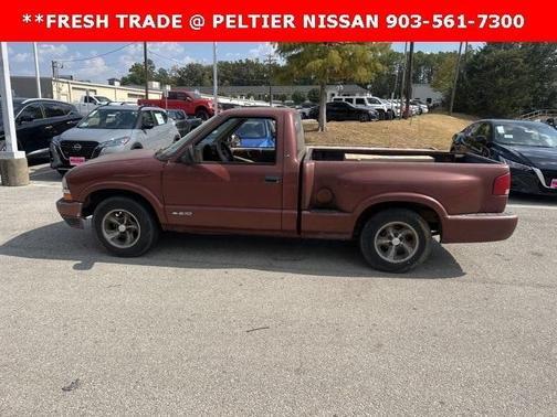 1998 chevrolet s-10 in co bluffs, iowa