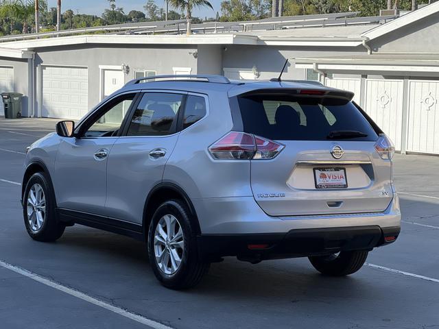 2016 nissan rogue sv