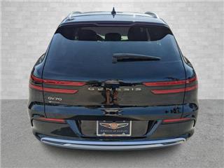 2023 Genesis GV70 base