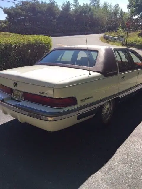 collectors car 1993 roadmaster limited buick with only 3060.6 miles