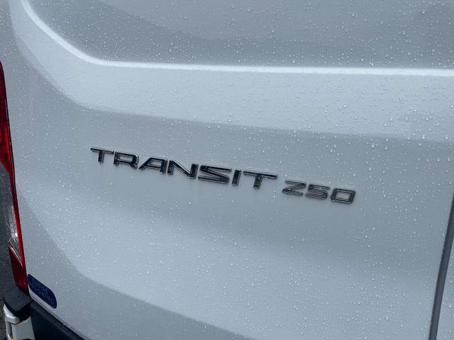 2018 ford transit-250 base