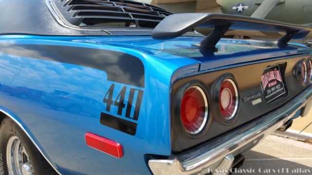 1972 plymouth barracuda 440 american muscle car - 'cuda trim - fast & hot -video