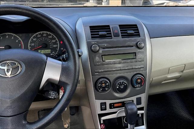 2011 toyota corolla le