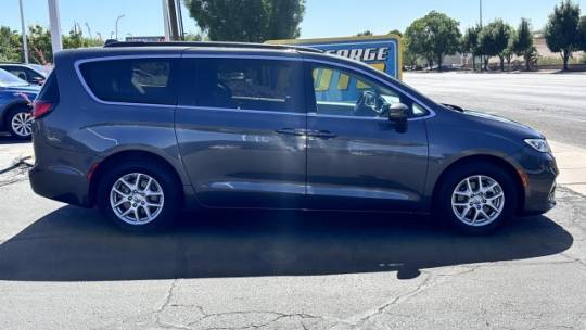 2022 chrysler pacifica touring l