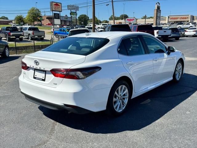 2021 toyota camry le