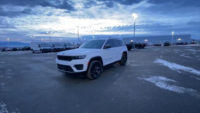 2023 jeep grand cherokee altitude