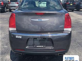 2021 Chrysler 300 touring